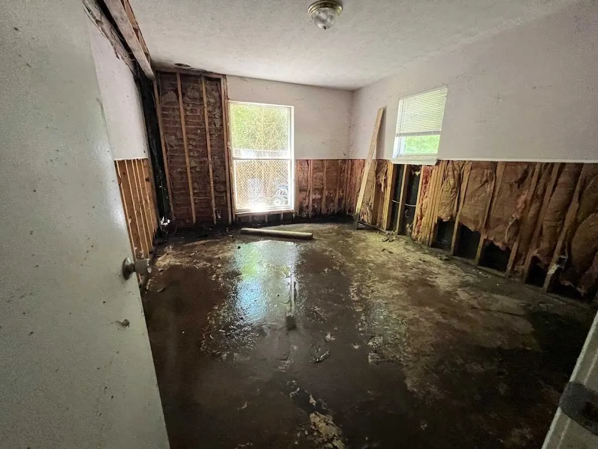 Water Damage Restoration services in Howard, MI